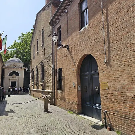 Διαμέρισμα Mana Urban Retreat Ραβένα